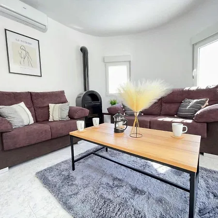 Villa Modernized 3 Bed With Pool Lf16 *